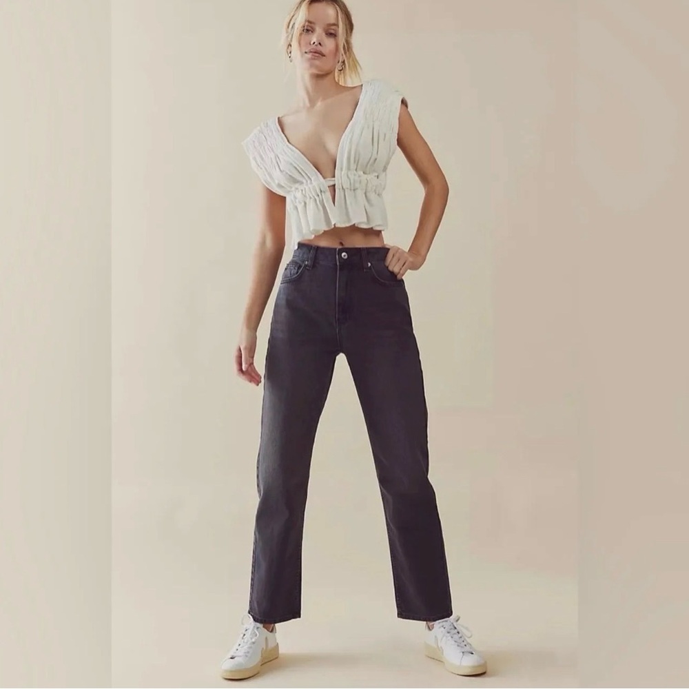 Free People Pacifica Straight Leg Jeans in Black (SIZE 31)